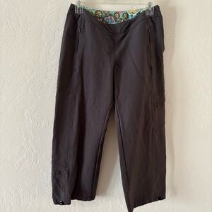 Title Nine Trail Mix Grey Capri 4 Cropped Stretch Cargo Hiking Pants Side Zipper